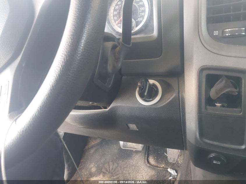 RAM 2500 2013 VIN 3C6TR5CTXDG608008