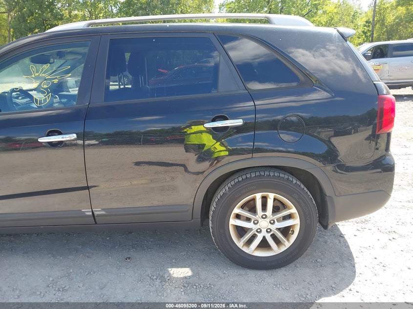 2014 KIA SORENTO auction photo 6