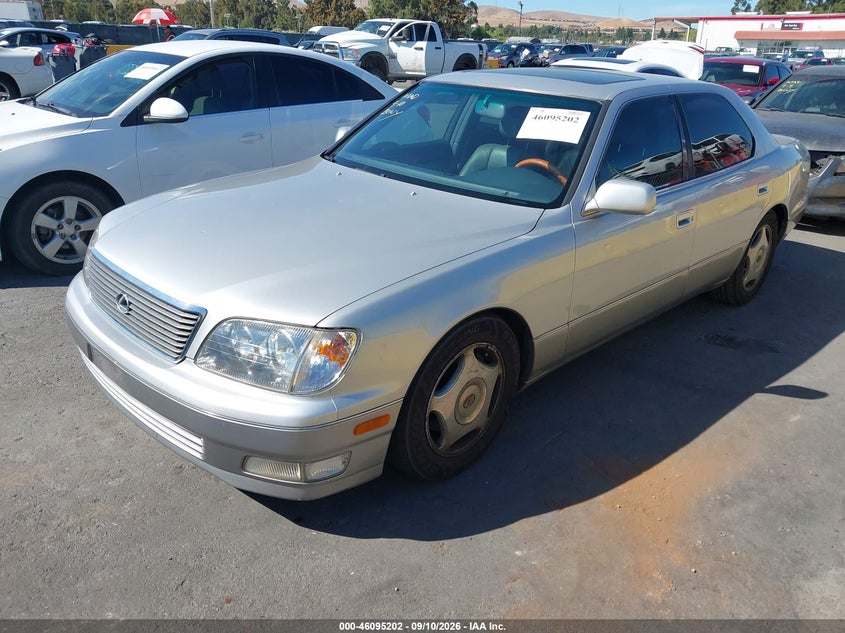 1999 LEXUS LS 400 auction photo 2