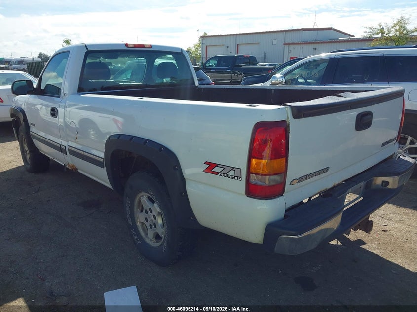 2001 CHEVROLET SILVERADO 1500 auction photo 3