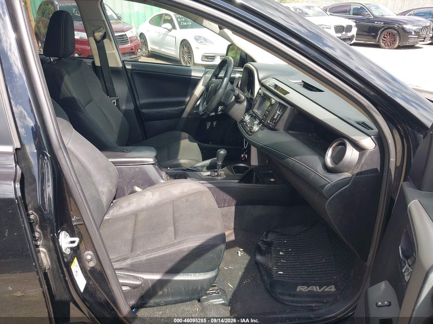 2018 TOYOTA RAV4 auction photo 5