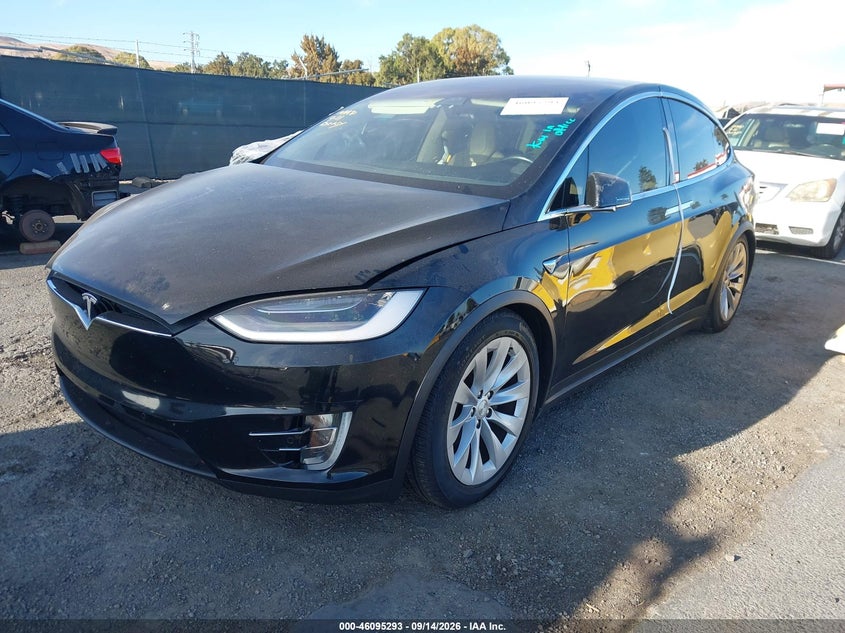 Vin: 5yjxcde27hf049281, lot: 46594900, tesla model x 100d/75d/90d 20172