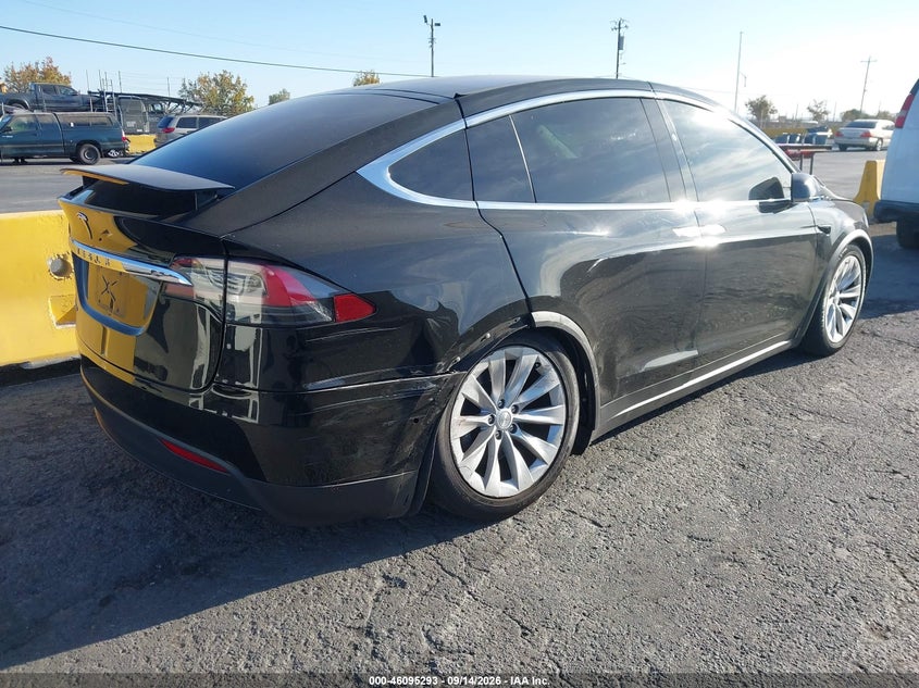 Vin: 5yjxcde27hf049281, lot: 46594900, tesla model x 100d/75d/90d 20174
