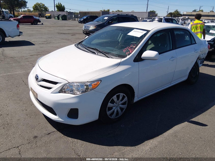 Vin: 2t1bu4ee1bc631258, lot: 46594957, toyota corolla le 20112