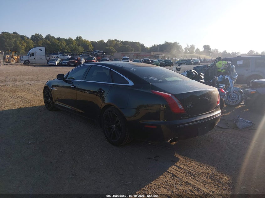 JAGUAR XJ 2011 VIN SAJWA2GB2BLV02635