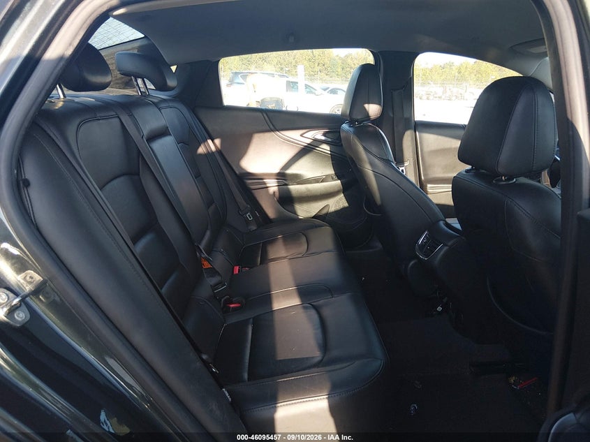 2016 CHEVROLET MALIBU auction photo 8
