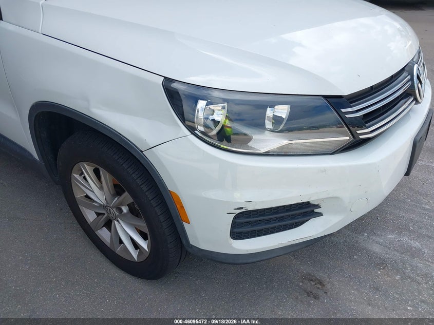 2015 VOLKSWAGEN TIGUAN auction photo 6