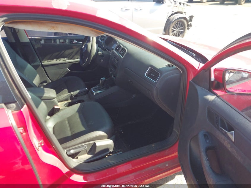 2012 VOLKSWAGEN JETTA auction photo 5