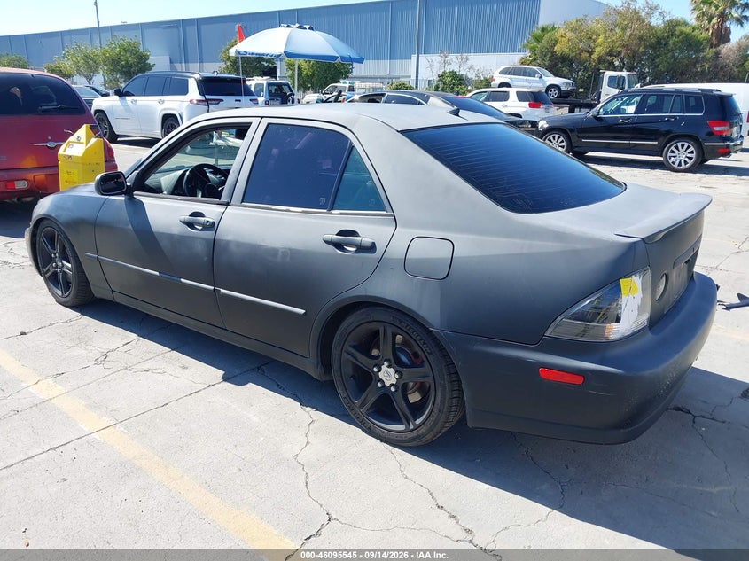 2003 LEXUS IS 300 auction photo 3