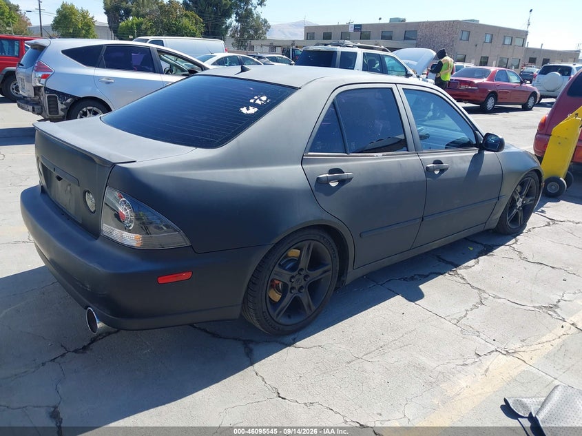 2003 LEXUS IS 300 auction photo 4