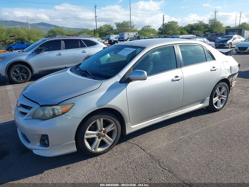 Vin: 2t1bu4ee2dc977919, lot: 46595176, toyota corolla s 20132