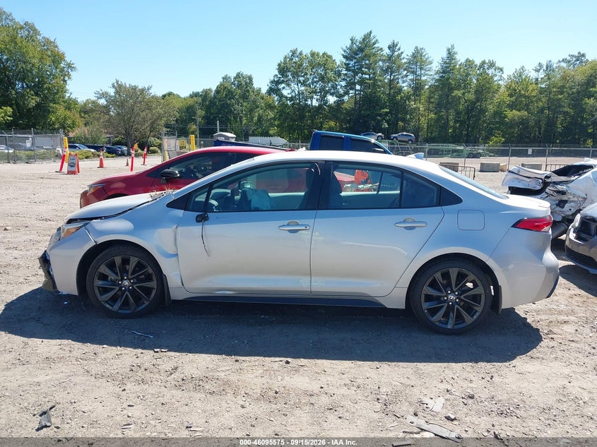 TOYOTA COROLLA - zdjęcie 14