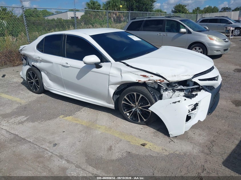 2018 TOYOTA CAMRY auction photo 1
