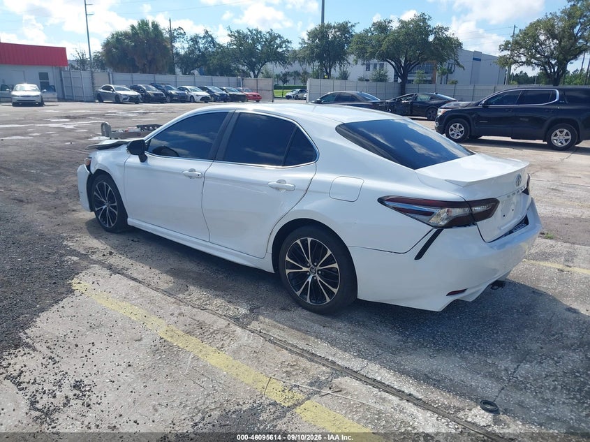2018 TOYOTA CAMRY auction photo 3