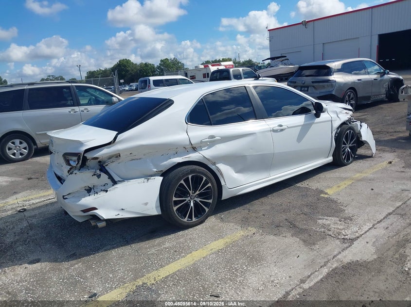 2018 TOYOTA CAMRY auction photo 4