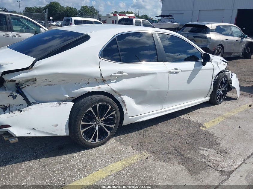 2018 TOYOTA CAMRY auction photo 6