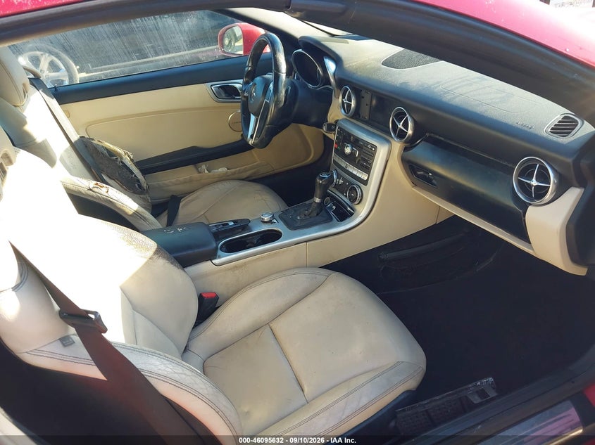 MERCEDES-BENZ SLK 250 2013 VIN WDDPK4HA3DF058710