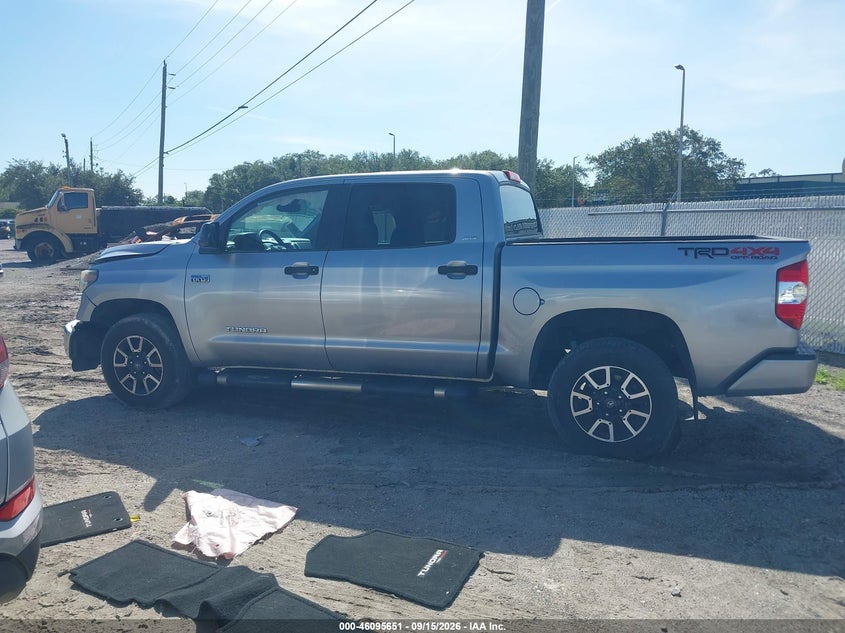 TOYOTA TUNDRA - zdjęcie 15