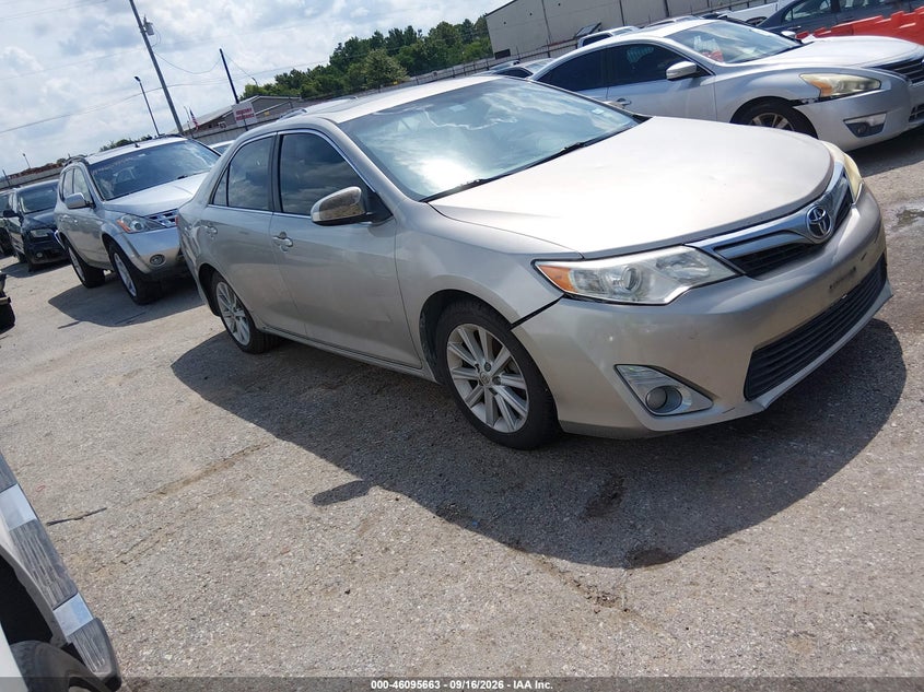 2013 TOYOTA CAMRY auction photo 1