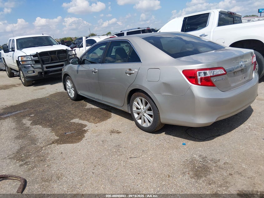 2013 TOYOTA CAMRY auction photo 3
