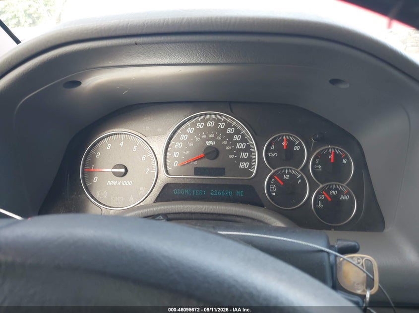 2005 GMC ENVOY auction photo 6