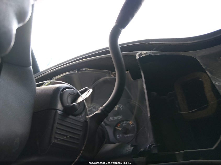 GMC SAFARI 2000 VIN 1GKDM19W1YB529092