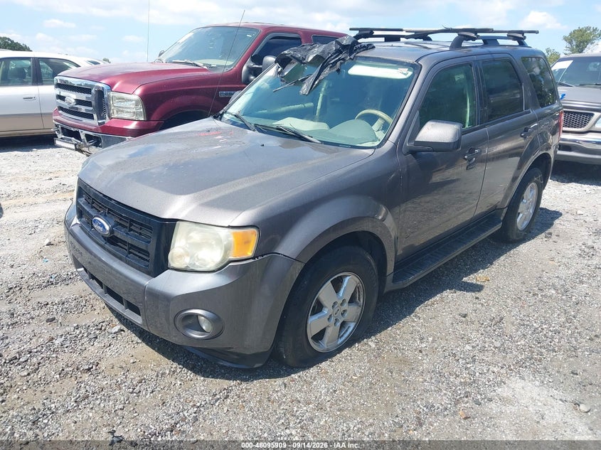 Vin: 1fmcu0dg2aka72523, lot: 46595567, ford escape xlt 20102