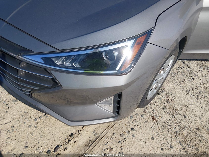 2020 HYUNDAI ELANTRA auction photo 6