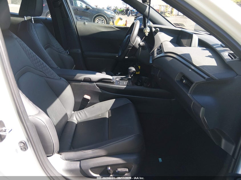 LEXUS UX 250H - zdjęcie 5