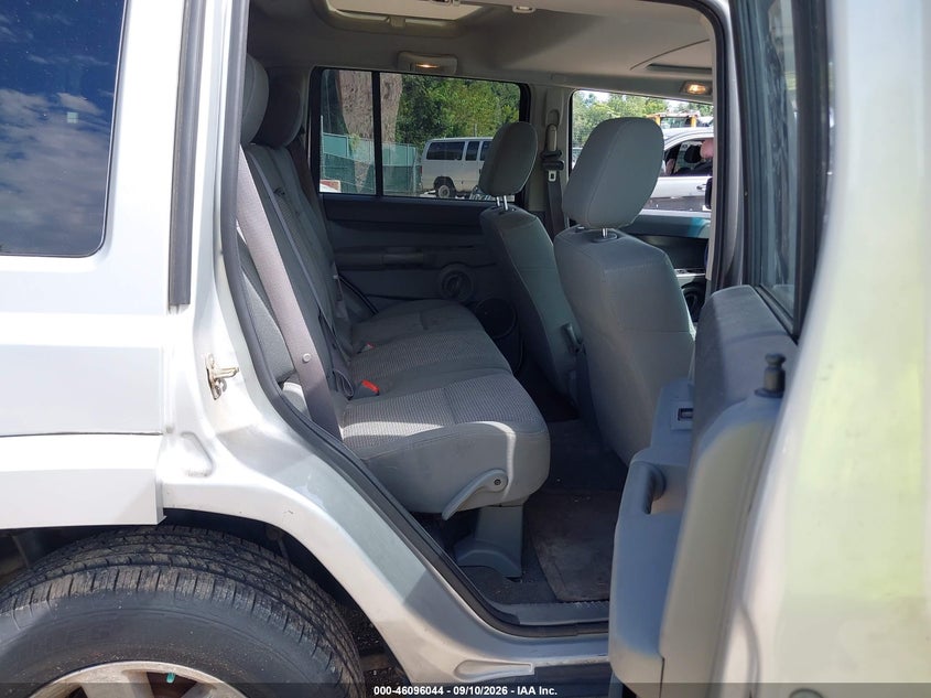 2007 JEEP COMMANDER auction photo 8