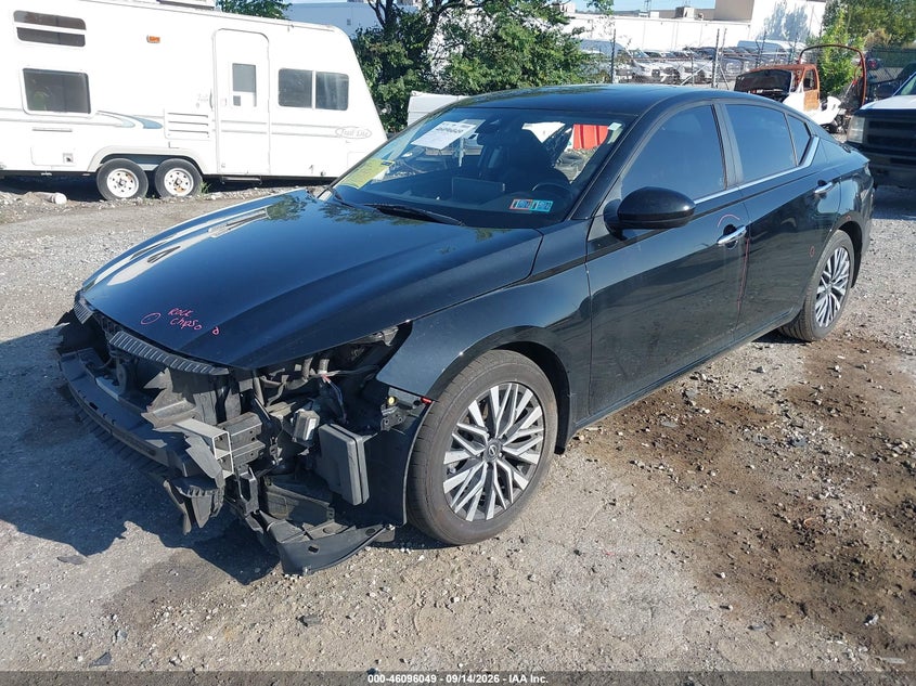 2023 Nissan Altima, Right Side, IAAI, VIN 1N4BL4DV8PN412456 — photo 2
