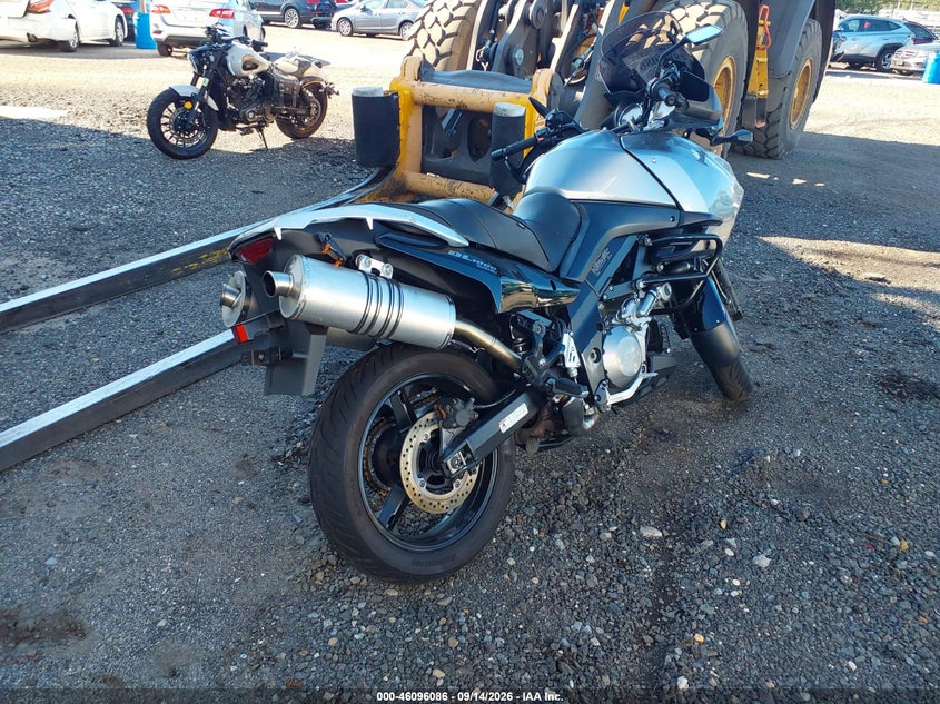SUZUKI DL1000 2006