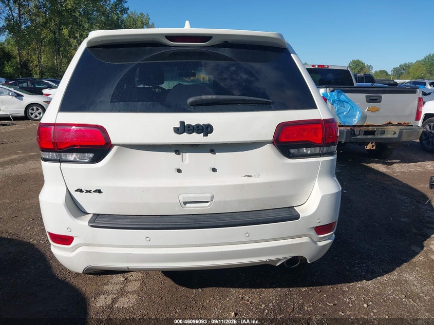 JEEP GRAND CHEROKEE - zdjęcie 17