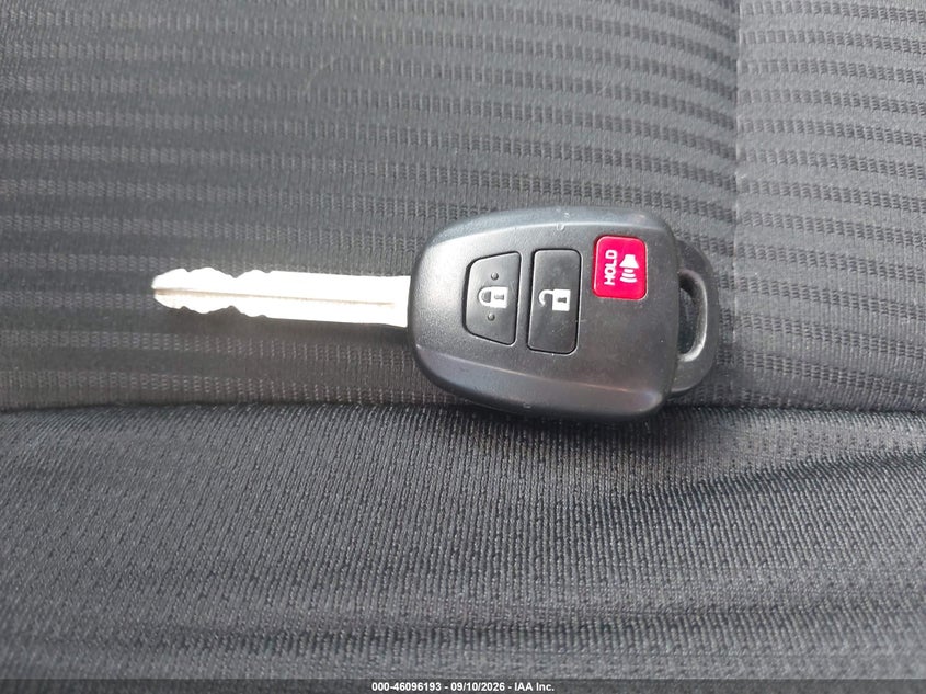 TOYOTA RAV4 - zdjęcie 11