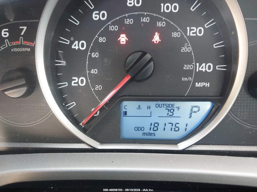 TOYOTA RAV4 - zdjęcie 15