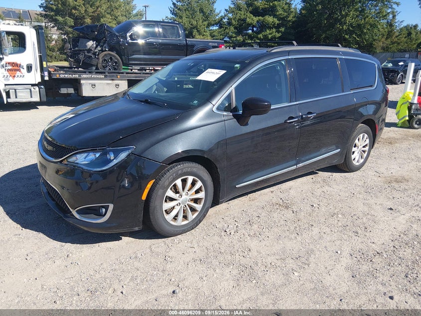 Vin: 2c4rc1bg4hr621693, lot: 46595867, chrysler pacifica touring-l 20172