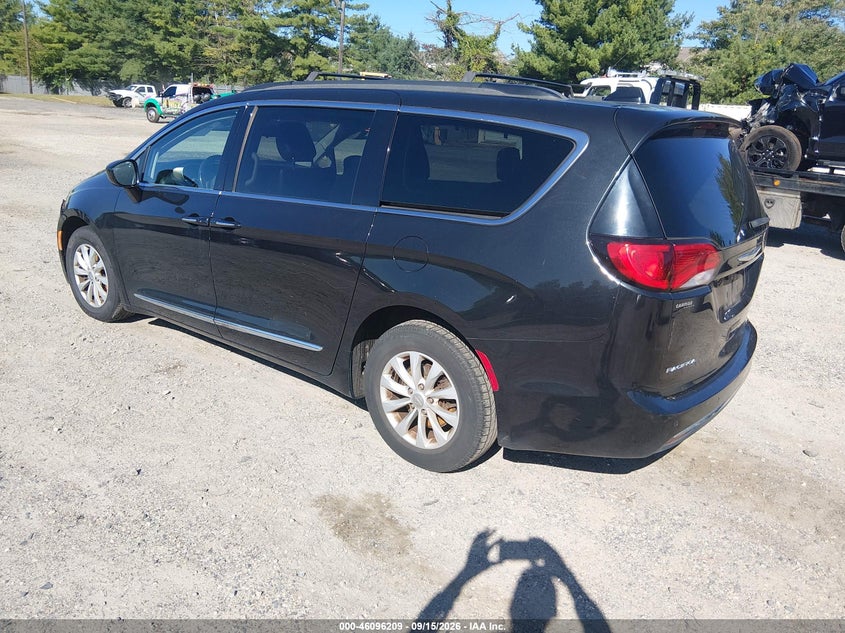 Vin: 2c4rc1bg4hr621693, lot: 46595867, chrysler pacifica touring-l 20173