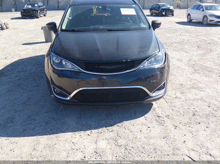 2017 CHRYSLER PACIFICA auction photo 6