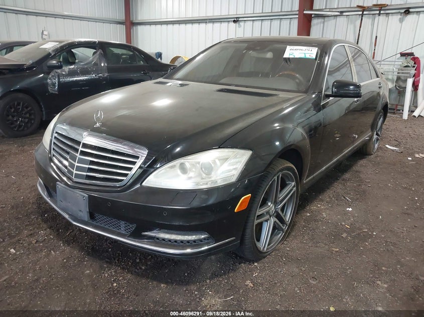 Vin: wddng8gb4aa307857, lot: 46595949, mercedes-benz s 550 4matic 20102