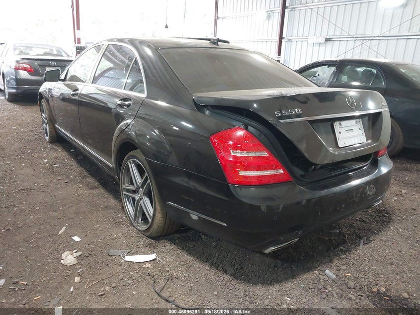 Vin: wddng8gb4aa307857, lot: 46595949, mercedes-benz s 550 4matic 20103