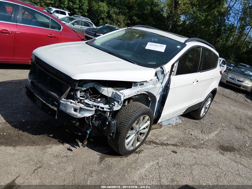 Vin: 1fmcu9hd9kua03256, lot: 46595977, ford escape sel 20192