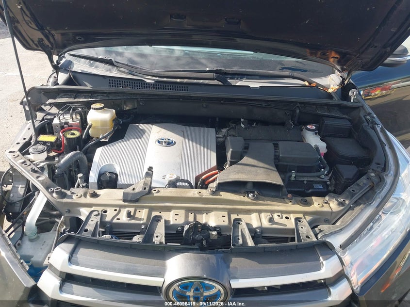 TOYOTA HIGHLANDER HYBRID - zdjęcie 10