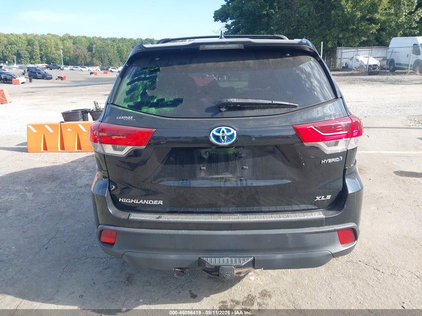TOYOTA HIGHLANDER HYBRID - zdjęcie 16