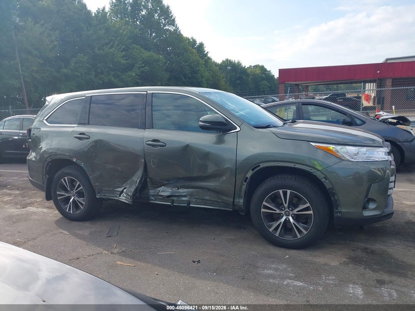 TOYOTA HIGHLANDER - zdjęcie 14