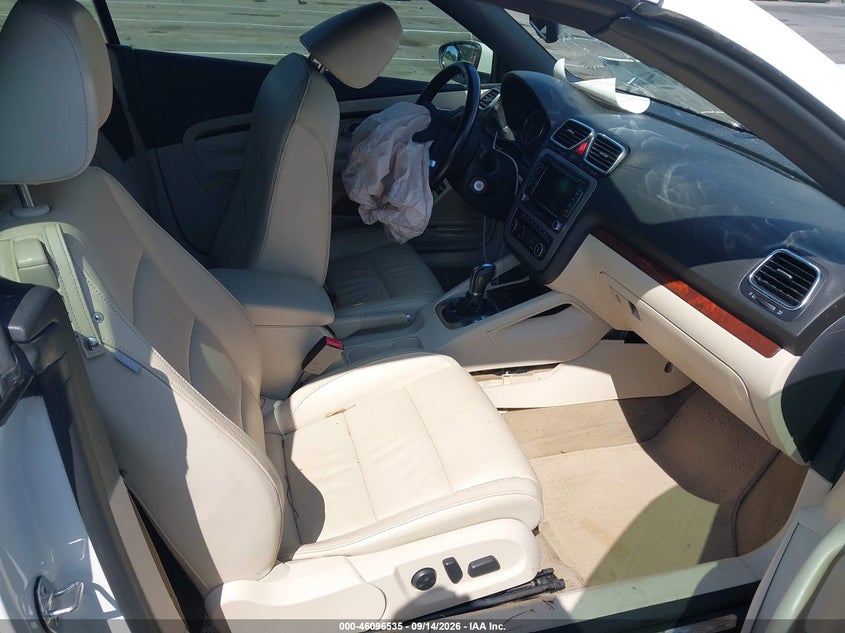 VOLKSWAGEN EOS 2012 VIN WVWFW7AH8CV018212