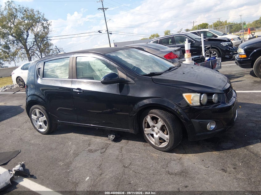 2016 CHEVROLET SONIC LTZ AUTO · Фото 12