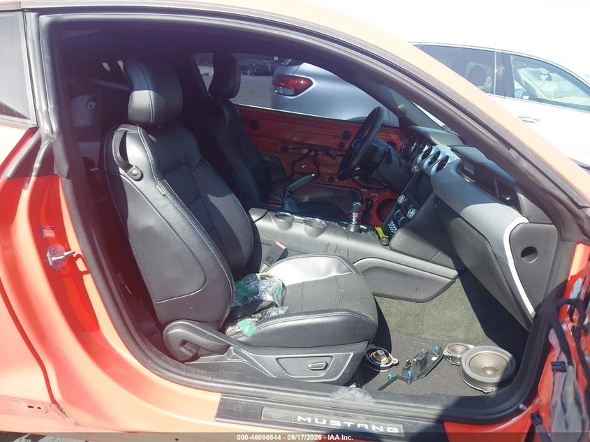 FORD MUSTANG - zdjęcie 5