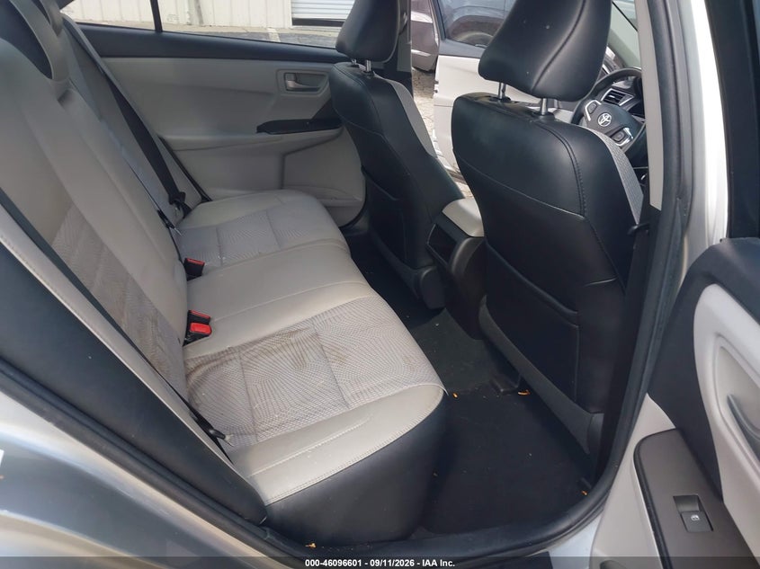 TOYOTA CAMRY - zdjęcie 8