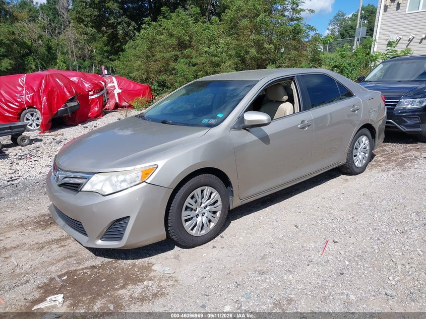 Vin: 4t4bf1fk7dr320423, lot: 46596627, toyota camry le 20132