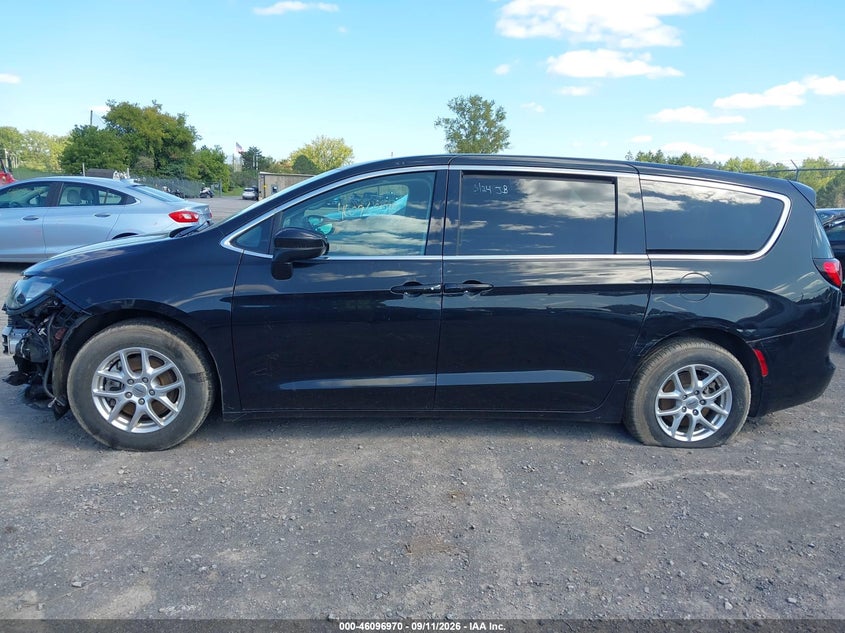 CHRYSLER VOYAGER 2022 VIN 2C4RC1CG3NR211669